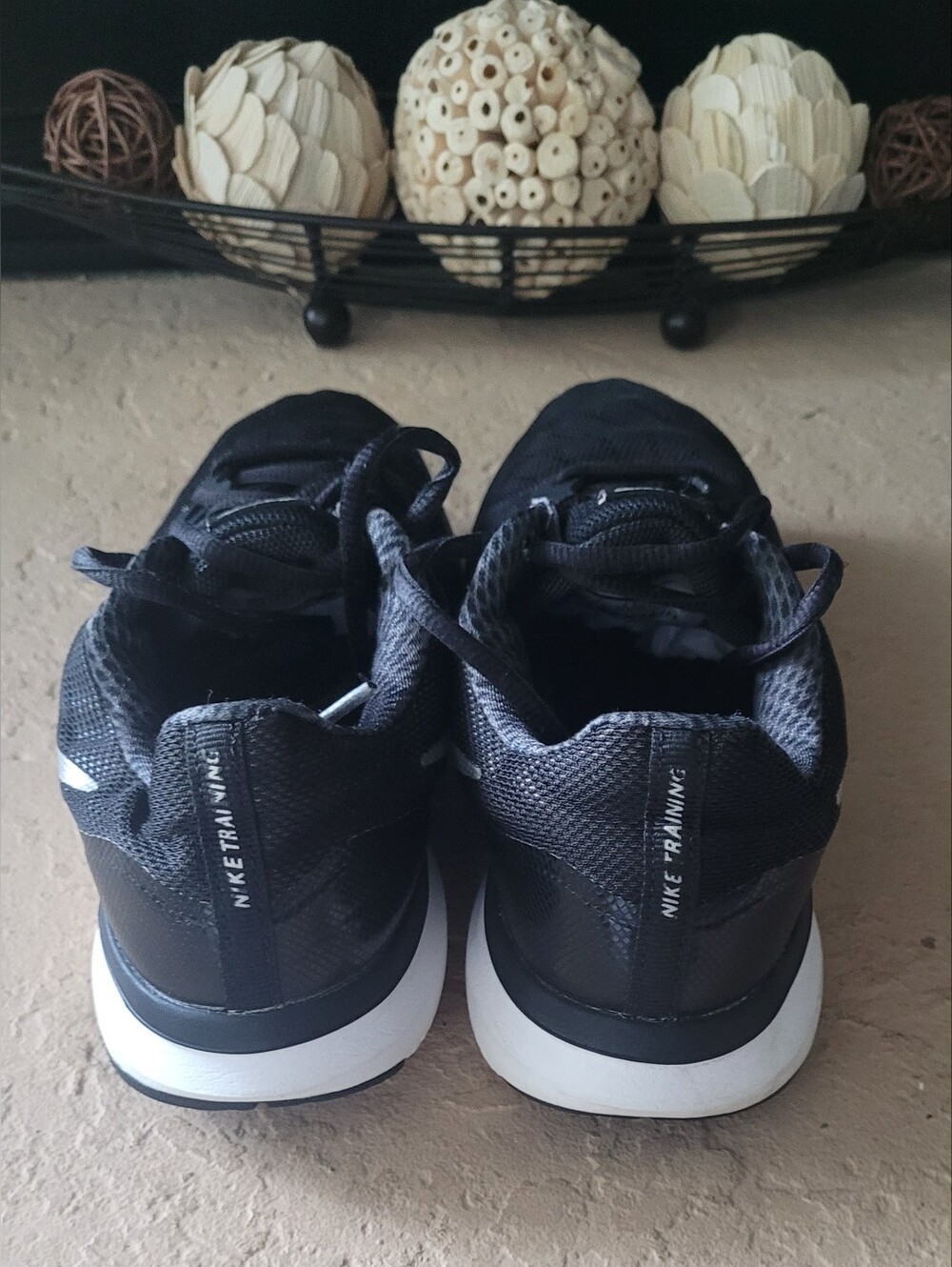 Size 7 Nike In Season TR 7 Black Running Women Sneakers 909009-001 - Picture 3 of 7